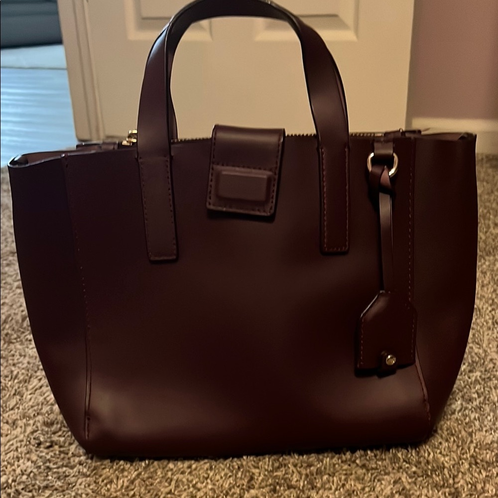 Elegant wine colored Kate spade Leather Tote Bag